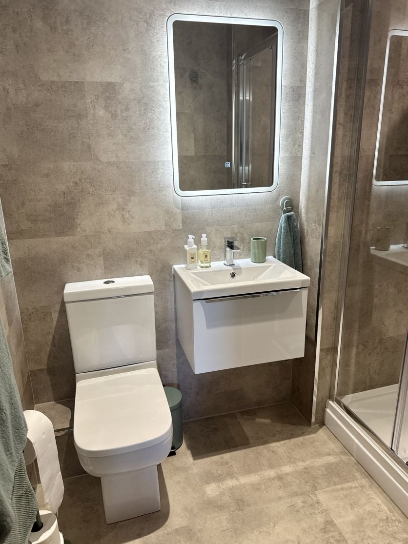 Kore White Gloss & Concrete Wall Panels